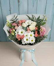 Букет цветов из:  Розы, Лизиантусы и Хризантемы в Горячеводском