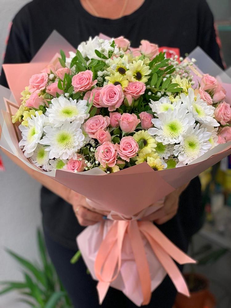 Букет цветов из: Розы и Хризантемы в Горячеводском