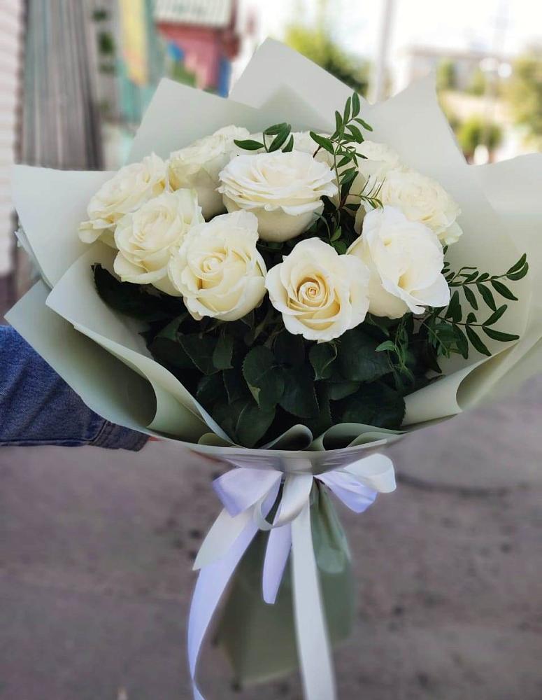 Букет Белые розы Проуд в Горячеводском