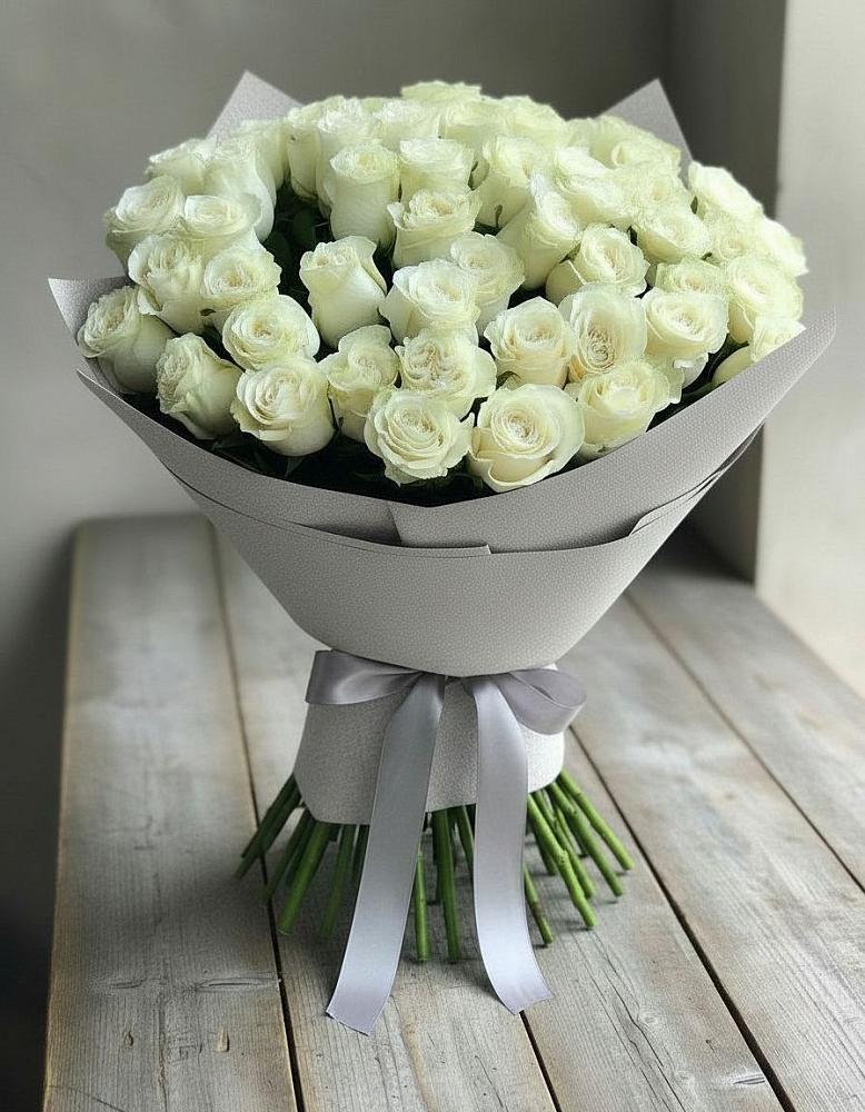 Букет 35 Белых роз в Горячеводском