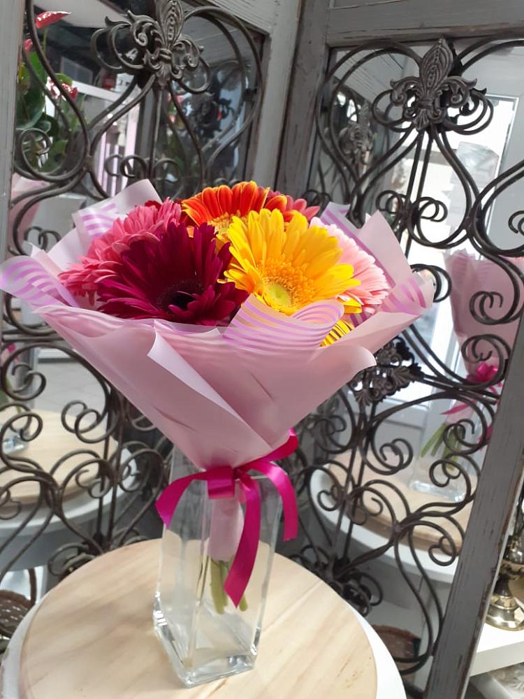 Букет цветов из: Герберы в Горячеводском