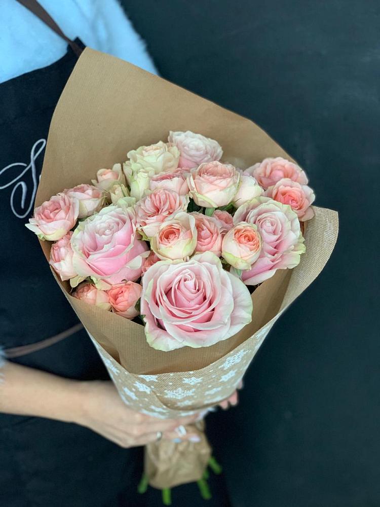 Букет цветов из: Хризантемы и Розы в Горячеводском