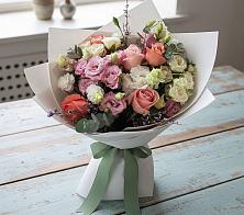 Букет цветов из:  Розы, Лизиантусы и Гвоздики в Горячеводском