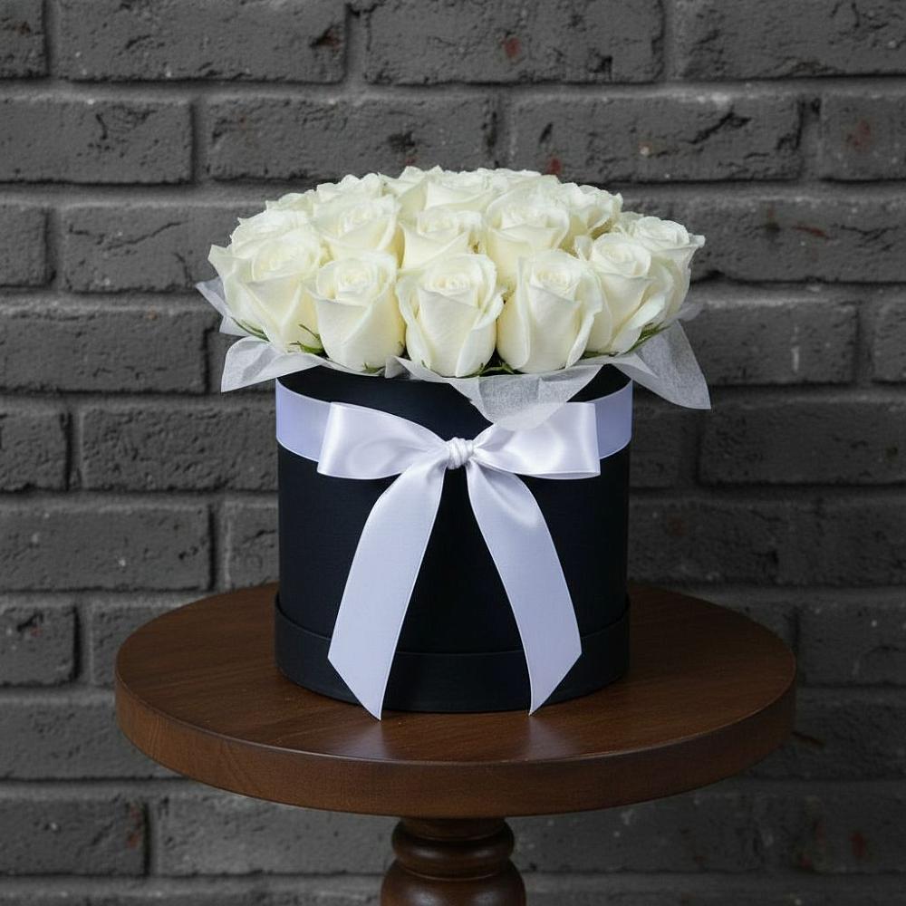 Цветочная композиция из Розы в шляпной коробке в Горячеводском